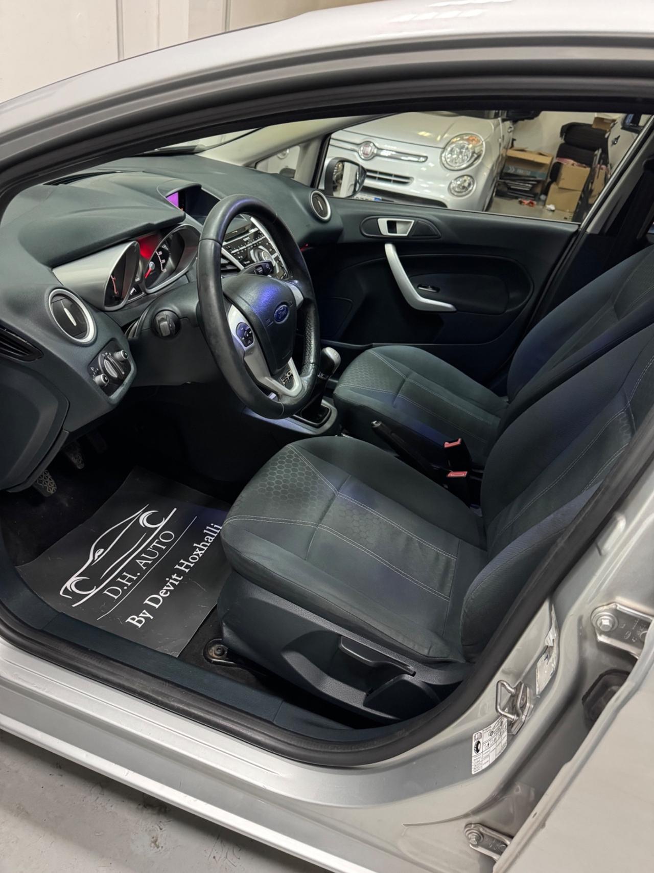 Ford Fiesta 1.4 5p. Bz.- GPL Titanium