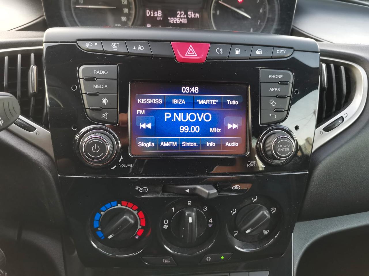 Lancia Ypsilon 1.2 69 CV 5 p. GPL Ecochic Gold