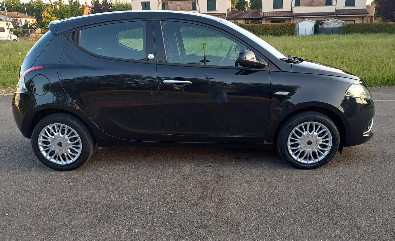 Lancia Ypsilon 1.2 69 CV 5 porte GPL Ecochic Gold