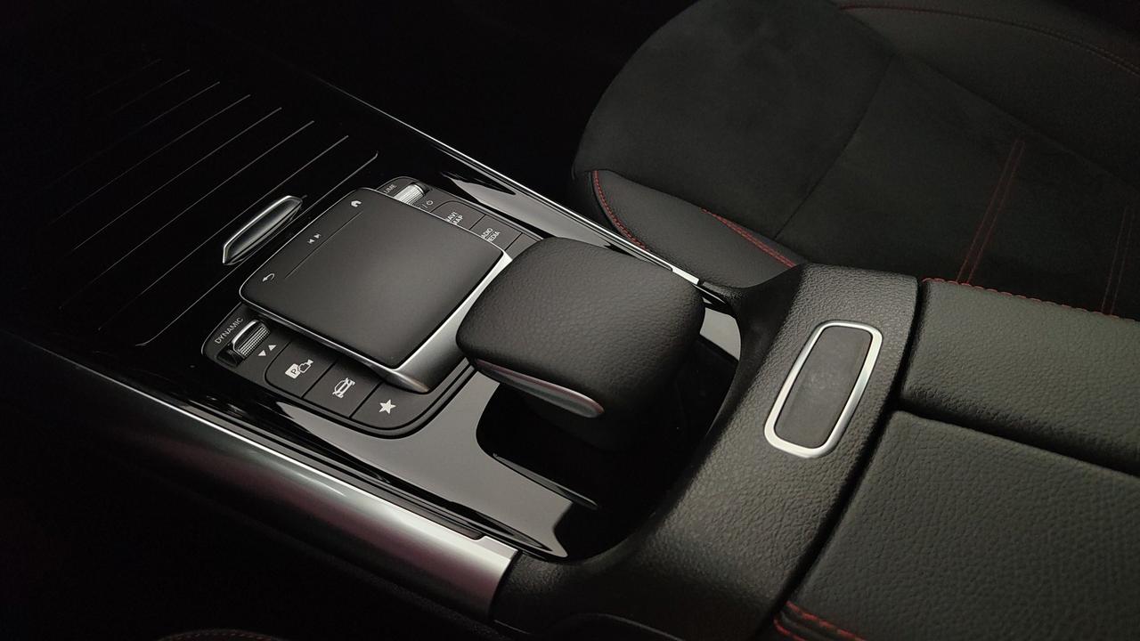 Mercedes-Benz B 200 d Premium auto