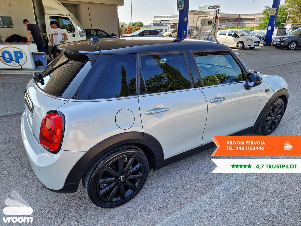 MINI Cooper D F55 1.5 Hype 5P 2017 NEOPATENTATO