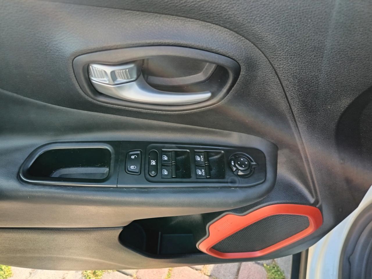 Jeep Renegade 1.6 Mjt 120 CV Opening Edition