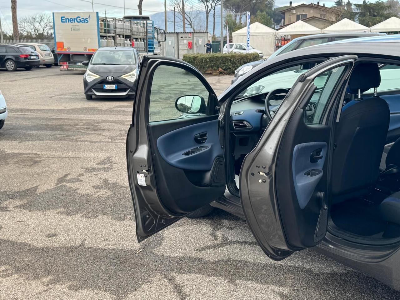 Lancia Ypsilon 1.2 BENZ NEOPTENTATI 2017