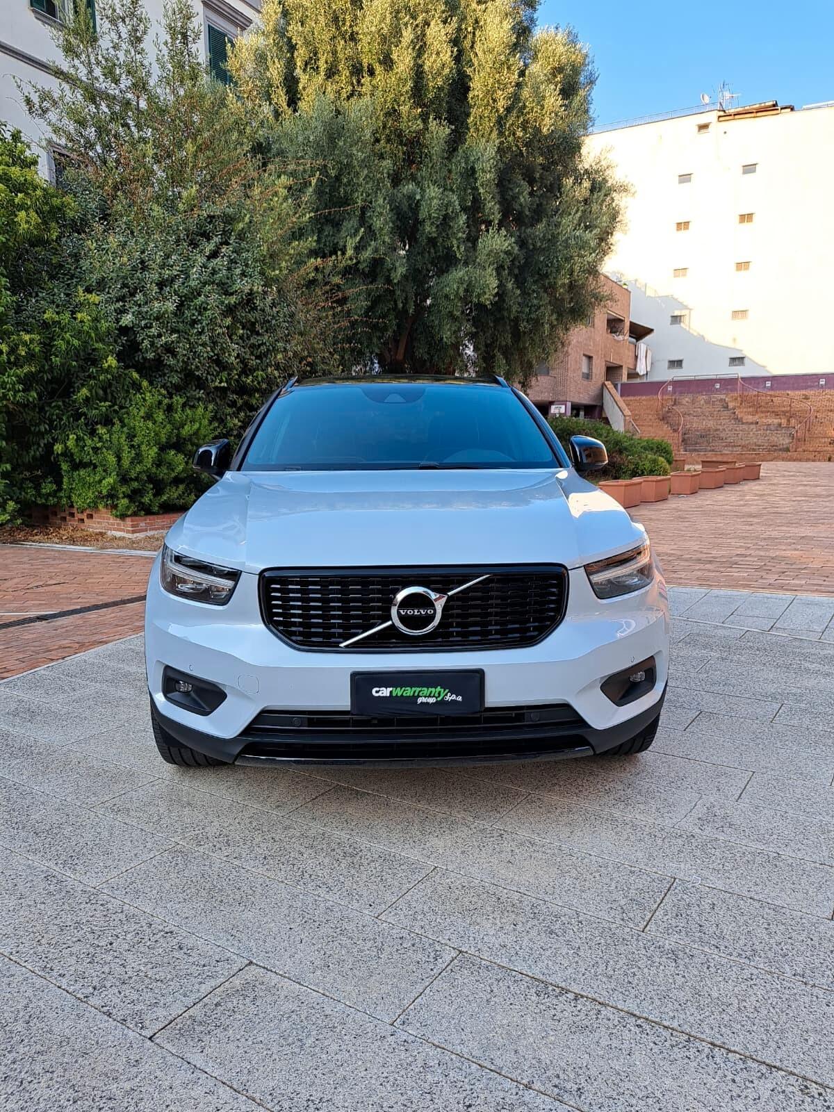 Volvo XC40 D3 R-design AUTOMATICA UNICO PROP: km. 38700 CERTIFICATI