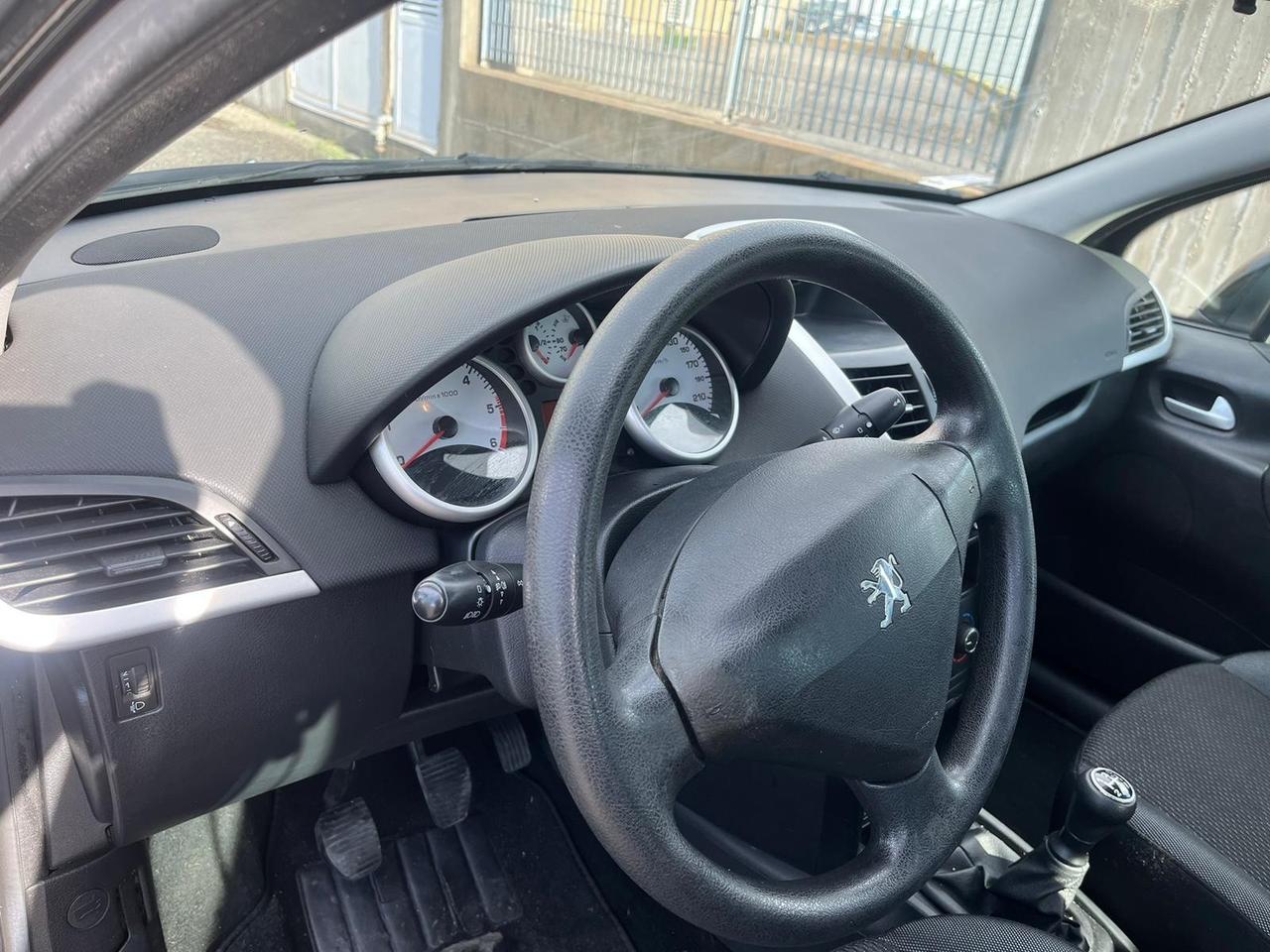 Peugeot 207 1.4 HDi 70CV 5p. XS