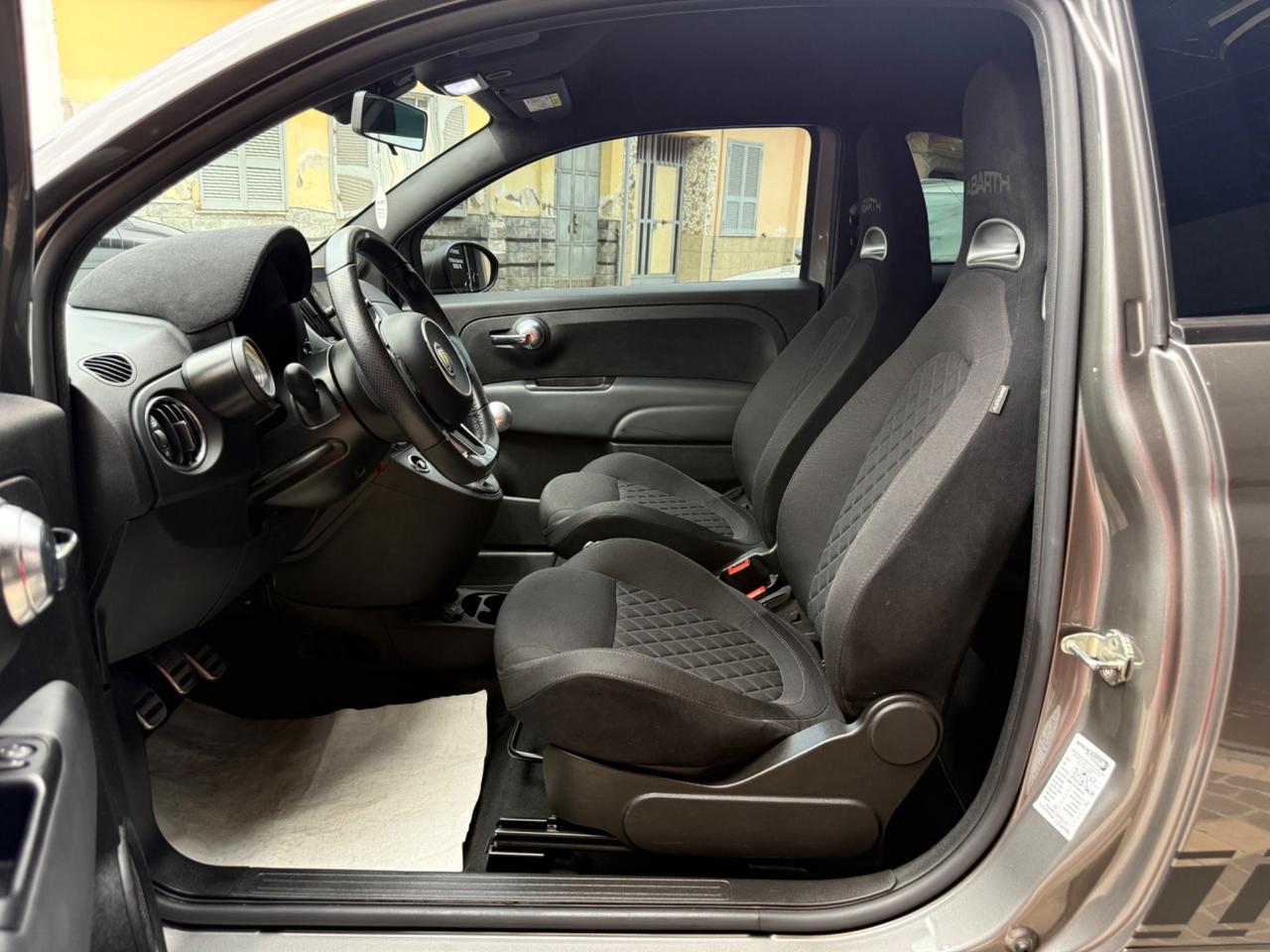 Abarth 595 1.4 Turbo T-Jet 165 CV