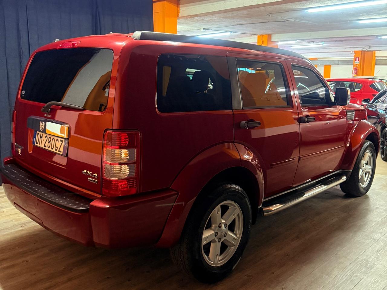STRAORDINARIO DODGE NITRO 4×4 CON CAMBIO MANUALE