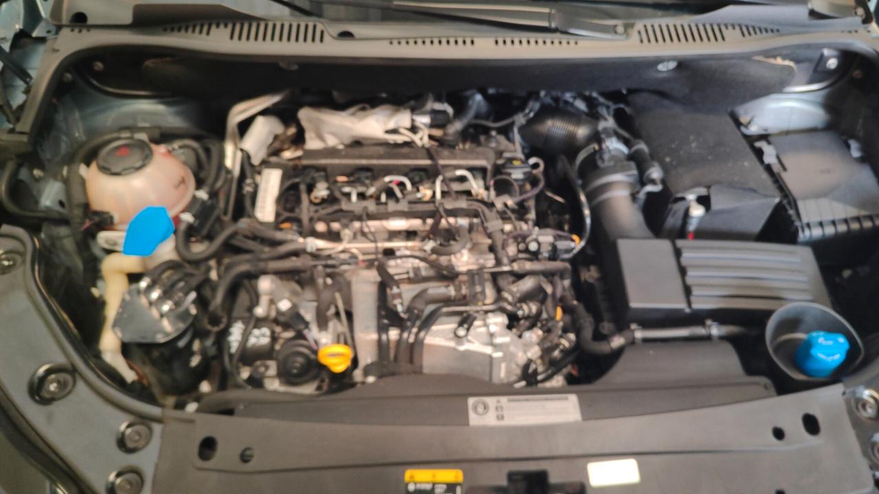 Volkswagen Caddy PASSO LUNGO 2.0TDI 150CV CAMBIO DSG 7 POSTI