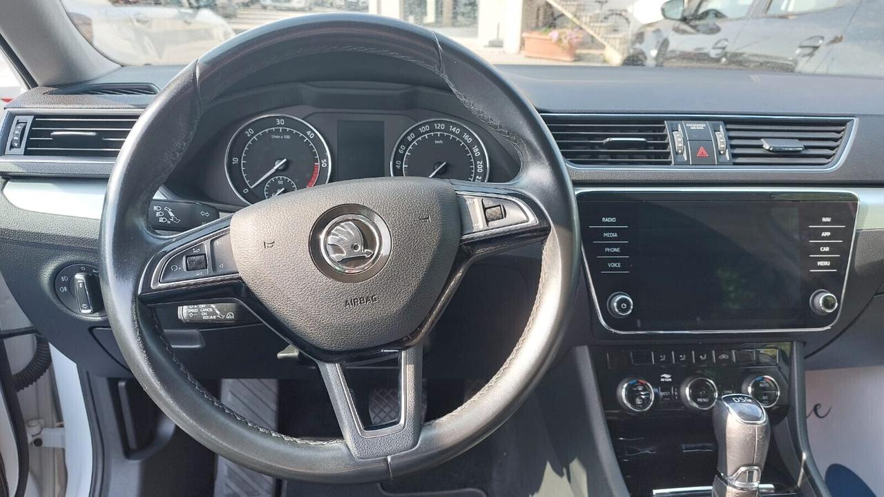 Skoda Superb 1.6 Cambio Automatico Neopatentati