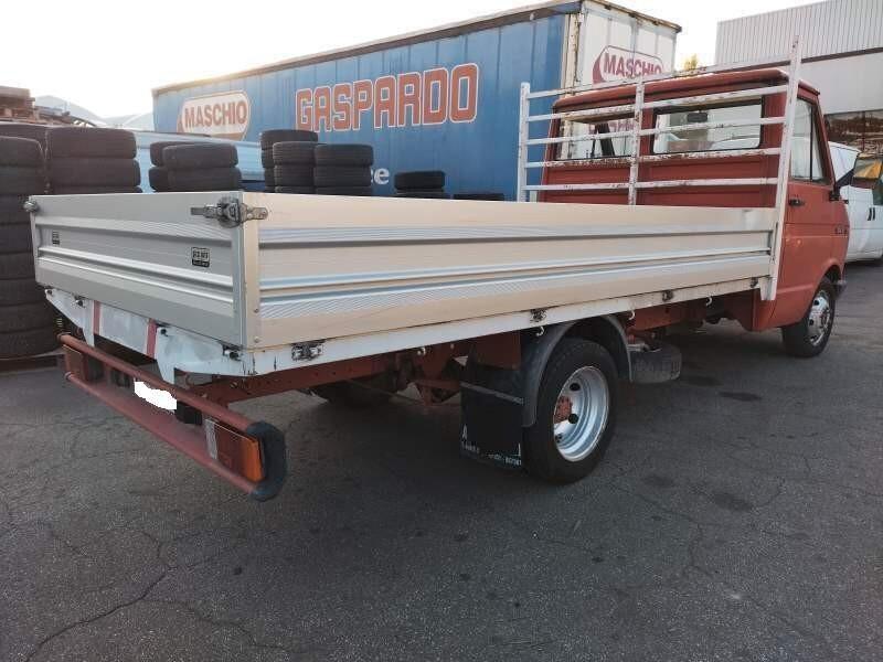 IVECO DAILY 35F8 CASSONE FISSO