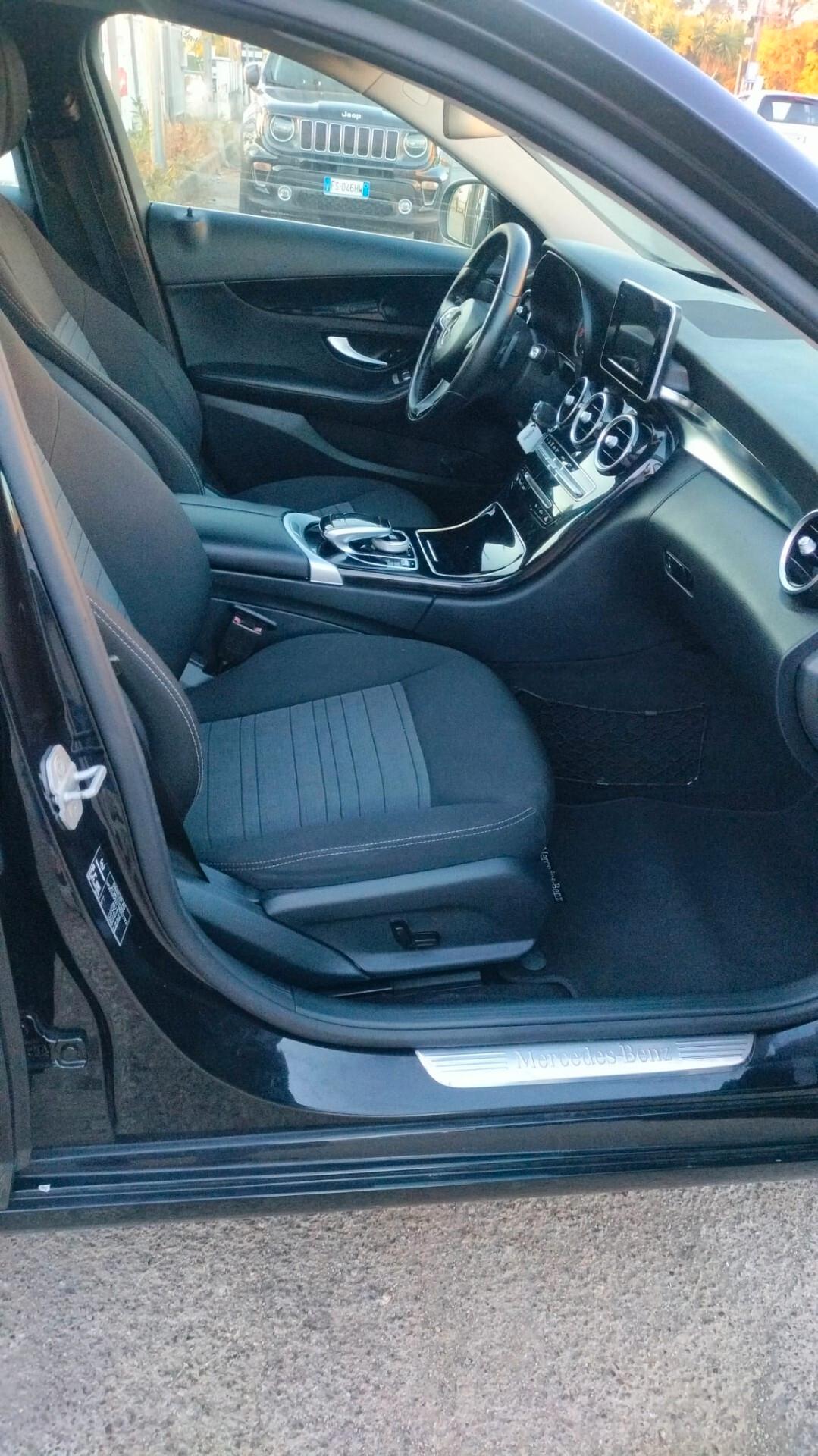 Mercedes-benz C 200 d Auto Premium