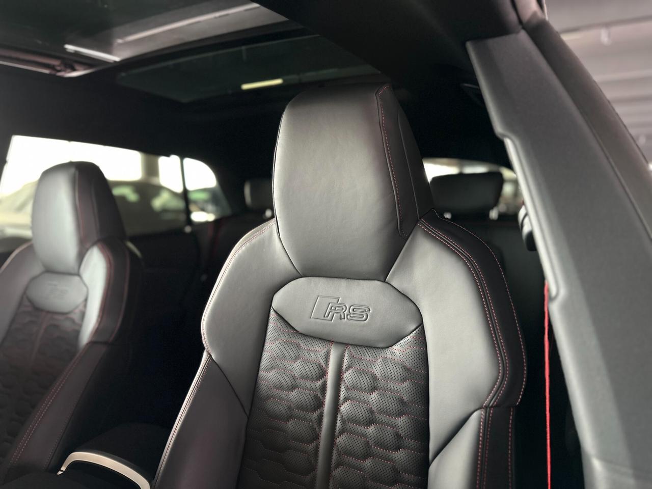 Audi Q8 RS SUV performance 471 kW tiptronic
