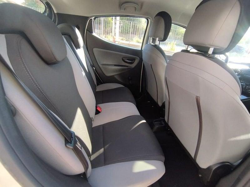 Lancia Ypsilon Ypsilon 1.2 69 CV 5 porte S&S Silver