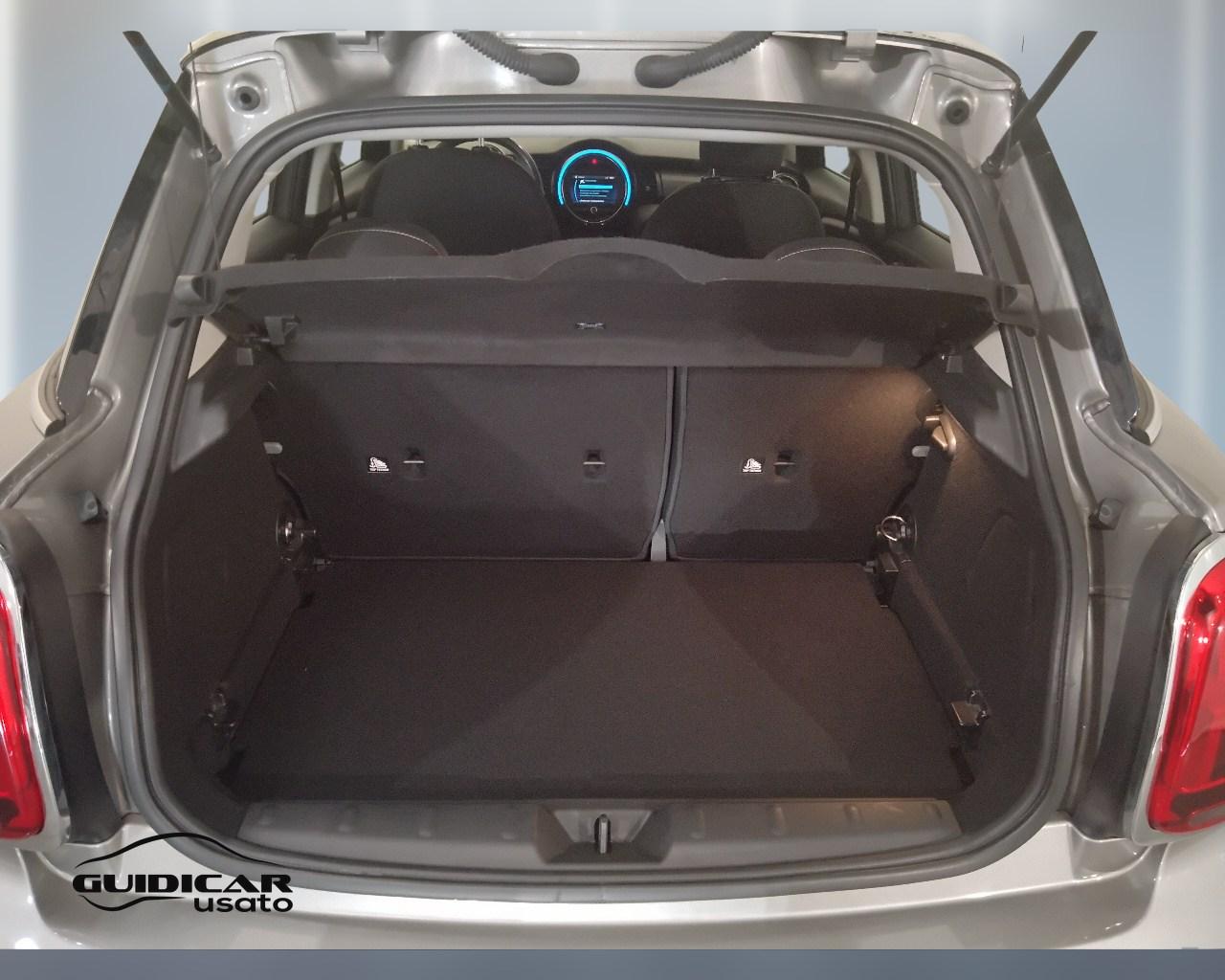 MINI Mini IV F55 2018 5p - Mini 5p 1.5 Cooper D Business XL