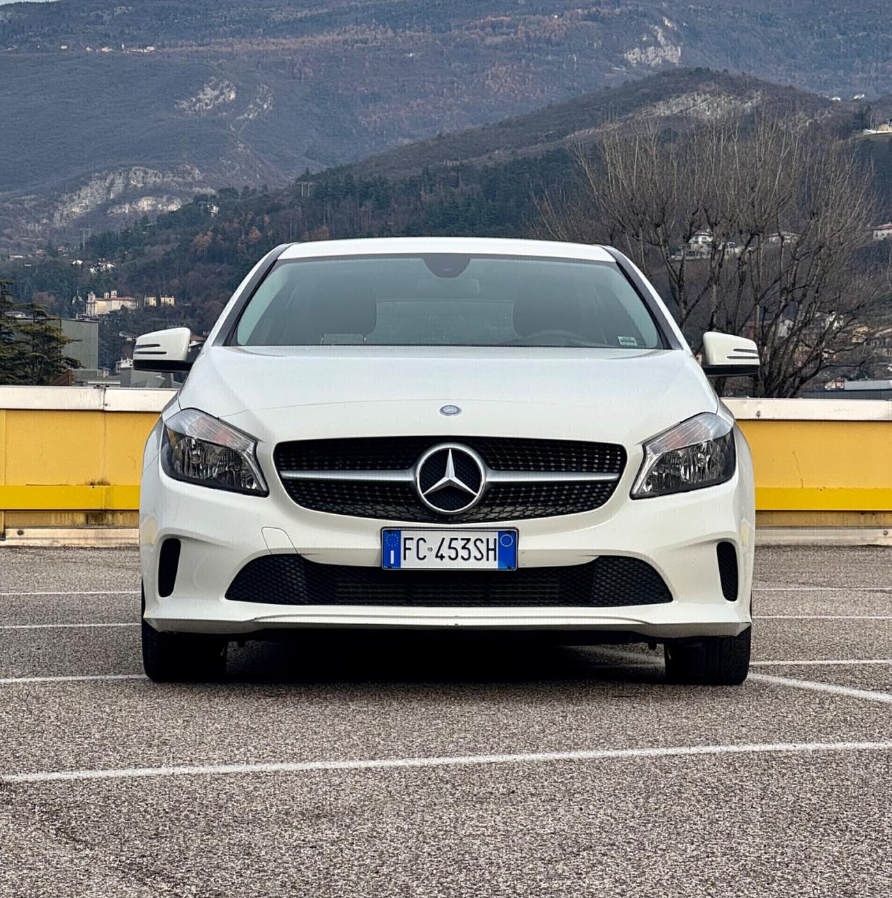 Mercedes-benz A 180 Premium SOLO 84.000km