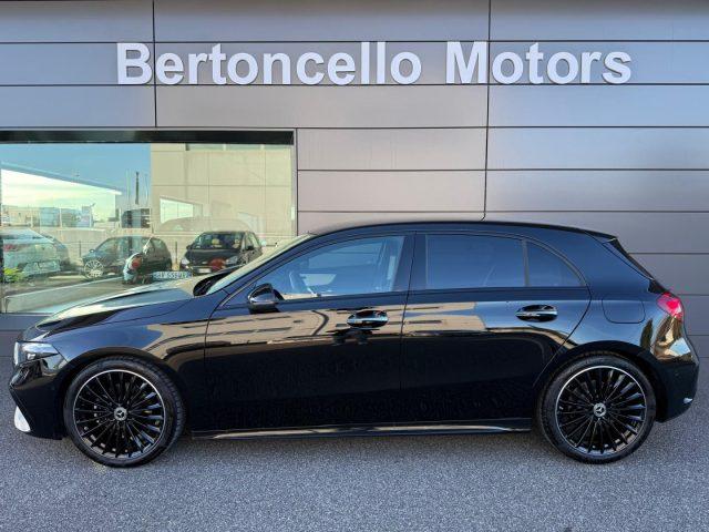 MERCEDES-BENZ A 200 163cv AMG Line Premium NIGHT PACK-19"-IVA ESP