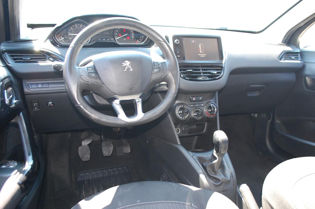 Peugeot 208 5p 1.2 puretech Active gpl 82CV Uff Italy Lega USB