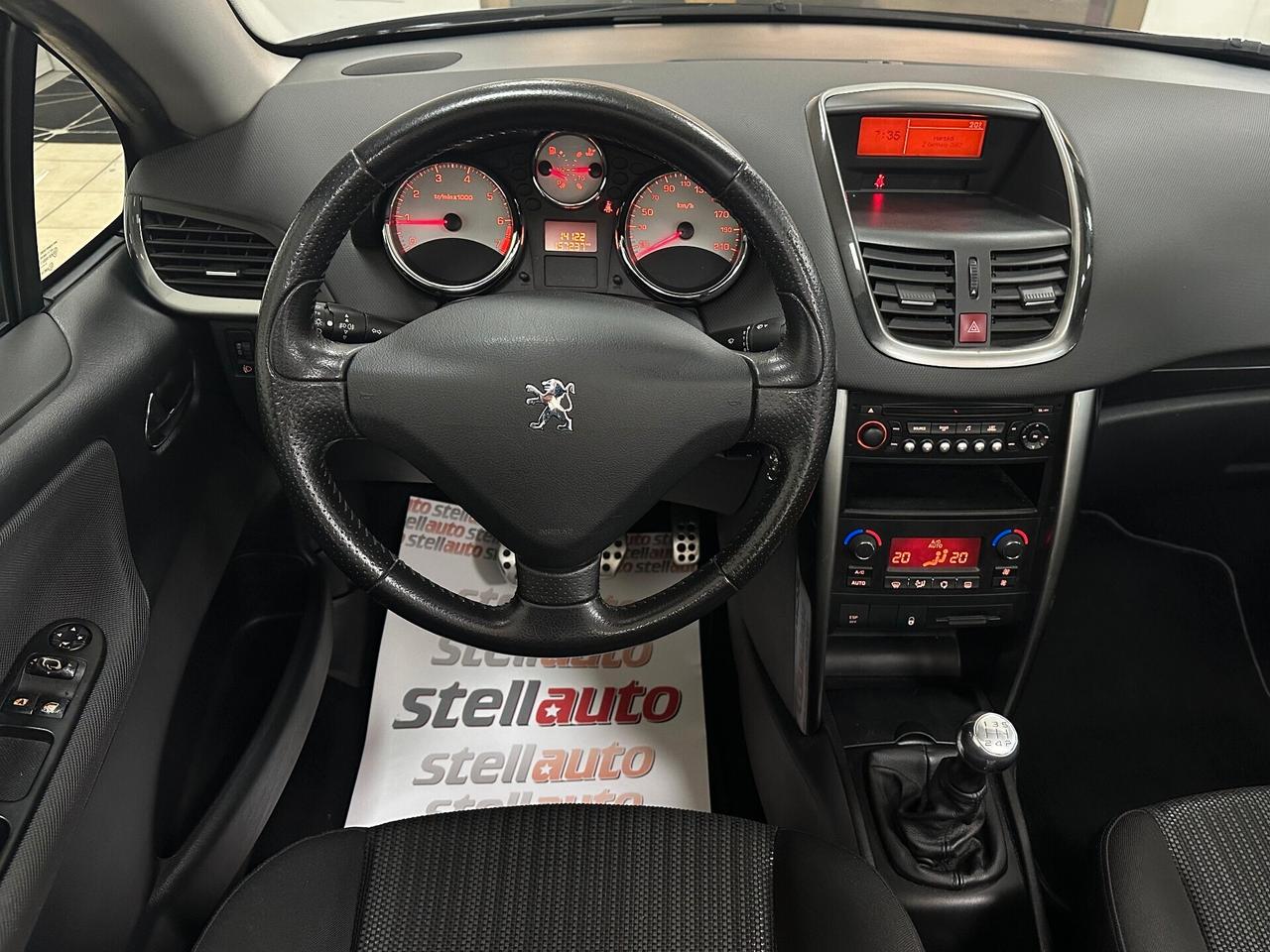 Peugeot 207 1.6 VTi 120CV CC Féline