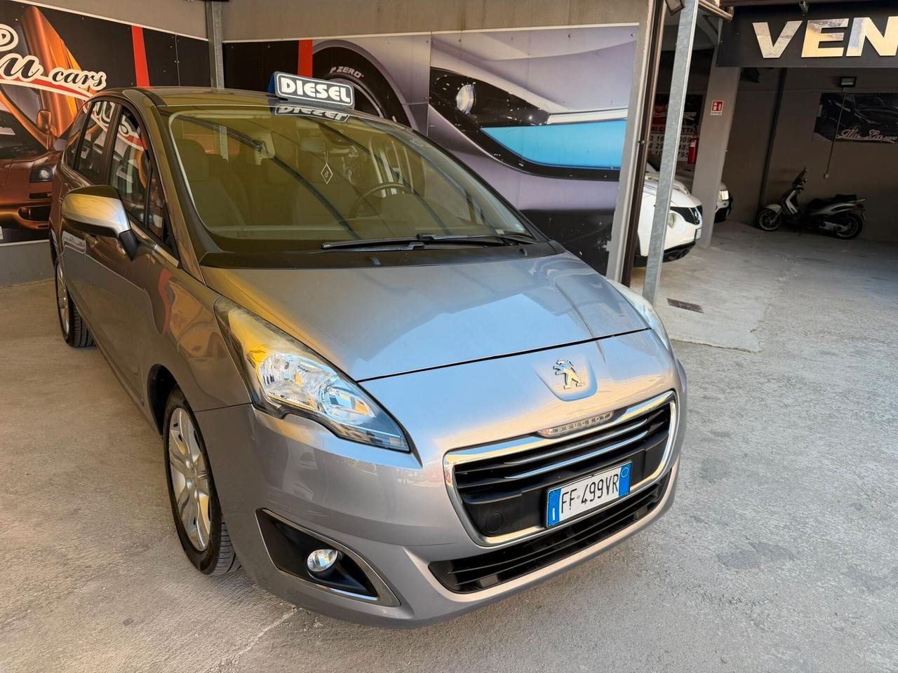 Peugeot 5008 1.6cc diesel 12 mesi garanzia-2016