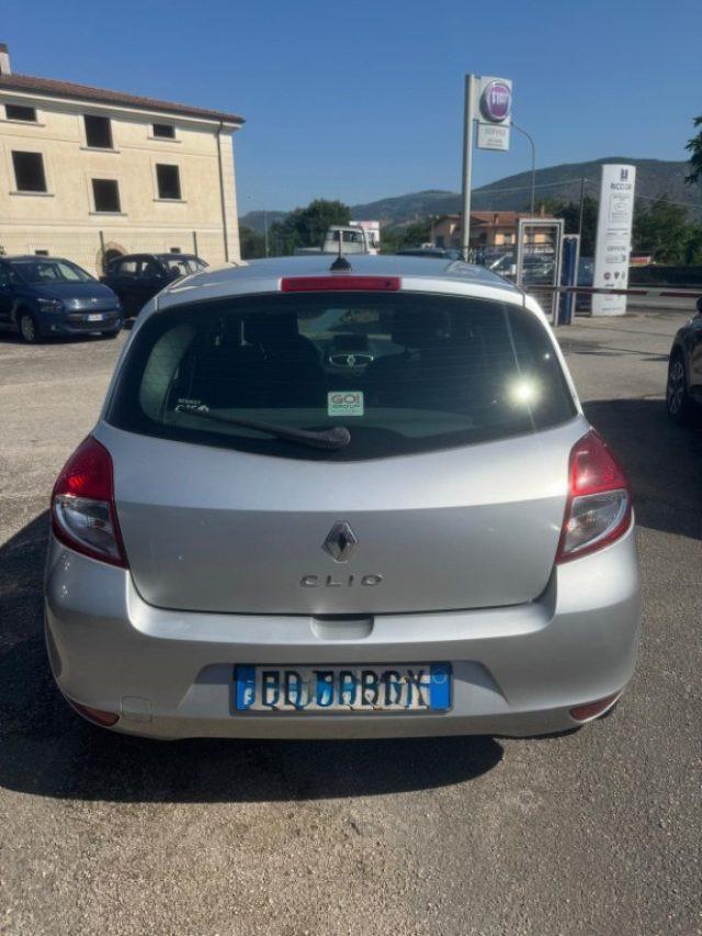 RENAULT Clio 1.2 16V 5 porte Confort