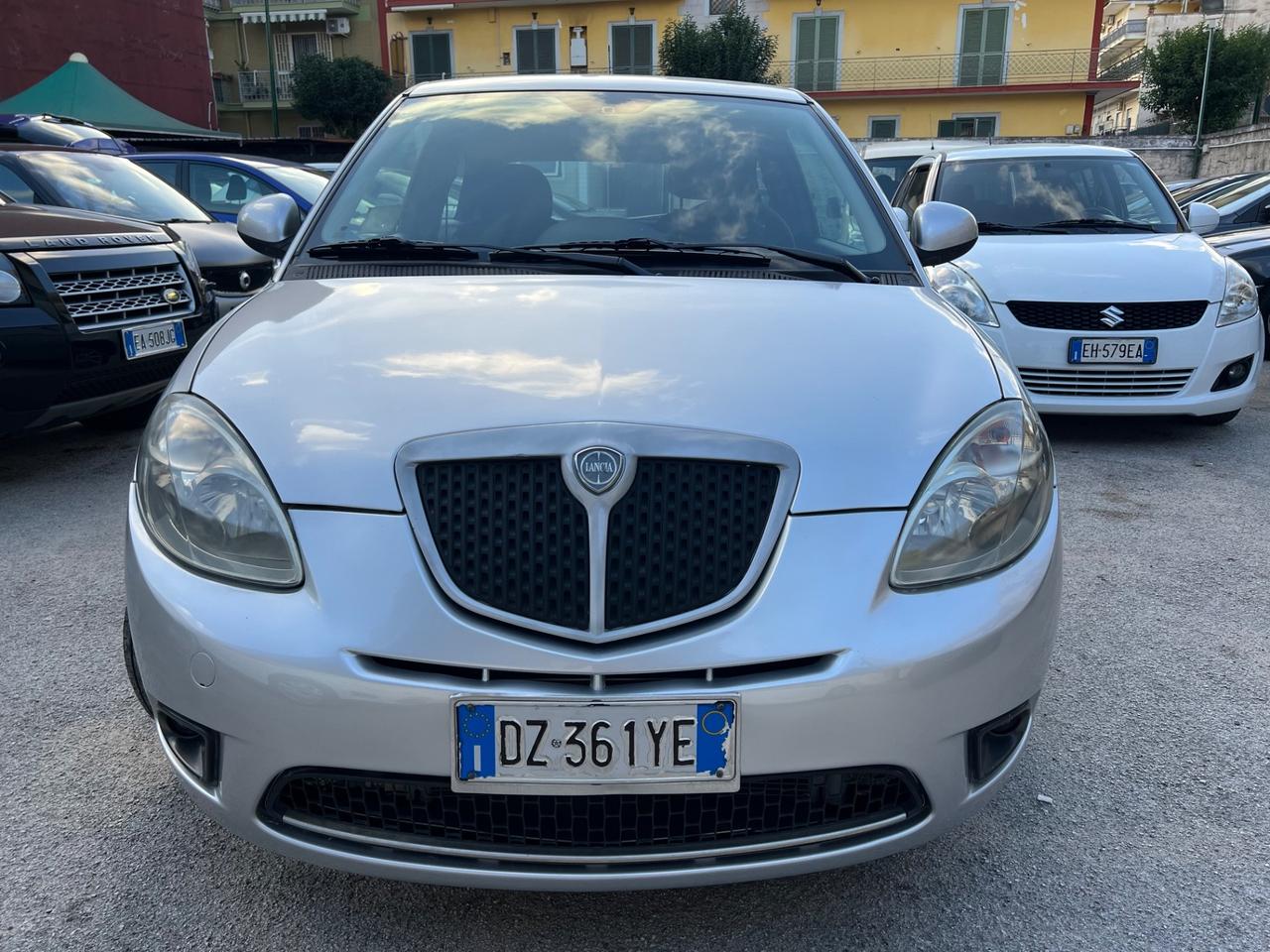 Lancia Ypsilon 1.2 Benzina Per neo patentato