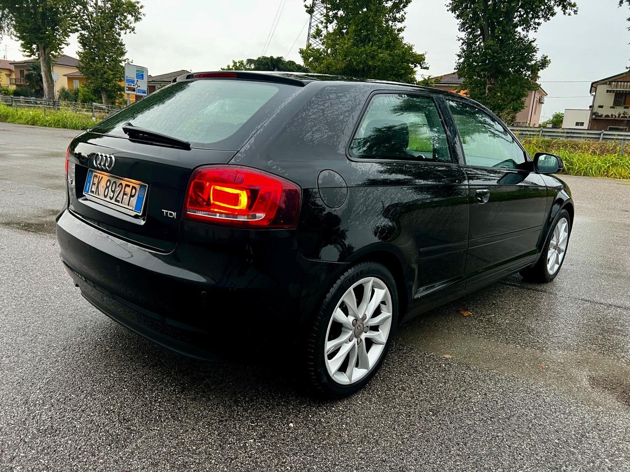 Audi A3 SPB 1.6 TDI 105 CV CR Ambition