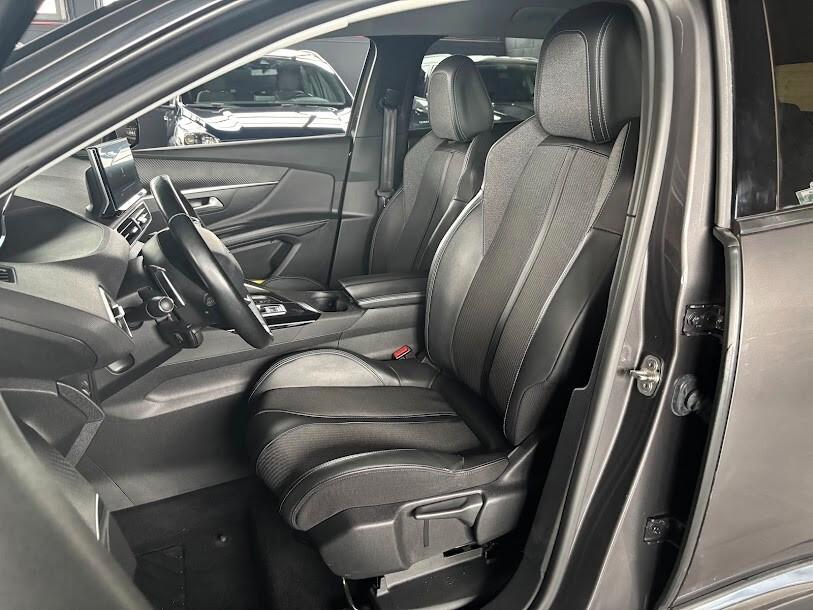 Peugeot 3008 BlueHDi 130 EAT8 Allure 78.000km