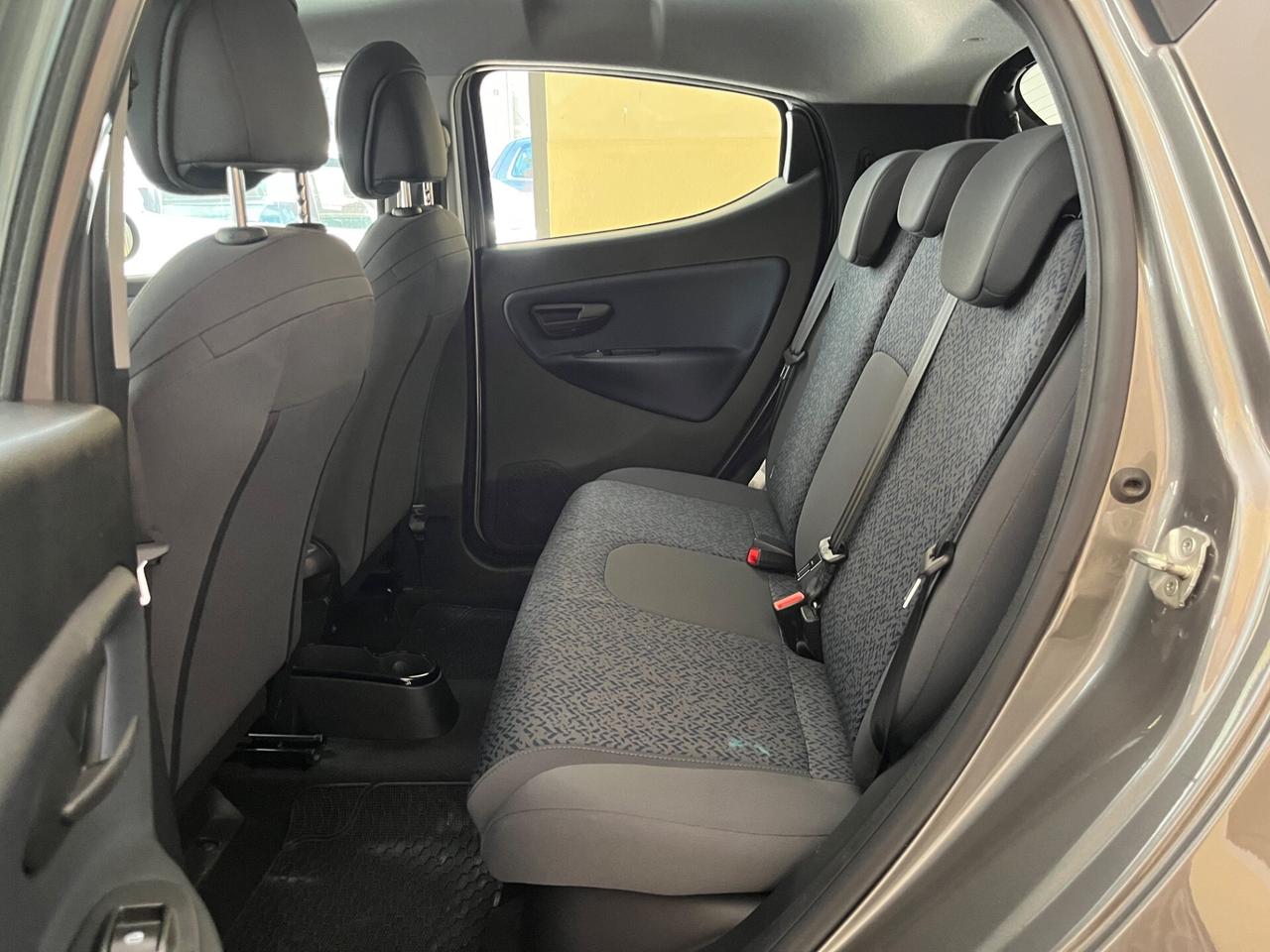 Lancia Ypsilon 1.0 FireFly 5 porte S&S Hybrid Gold Plus
