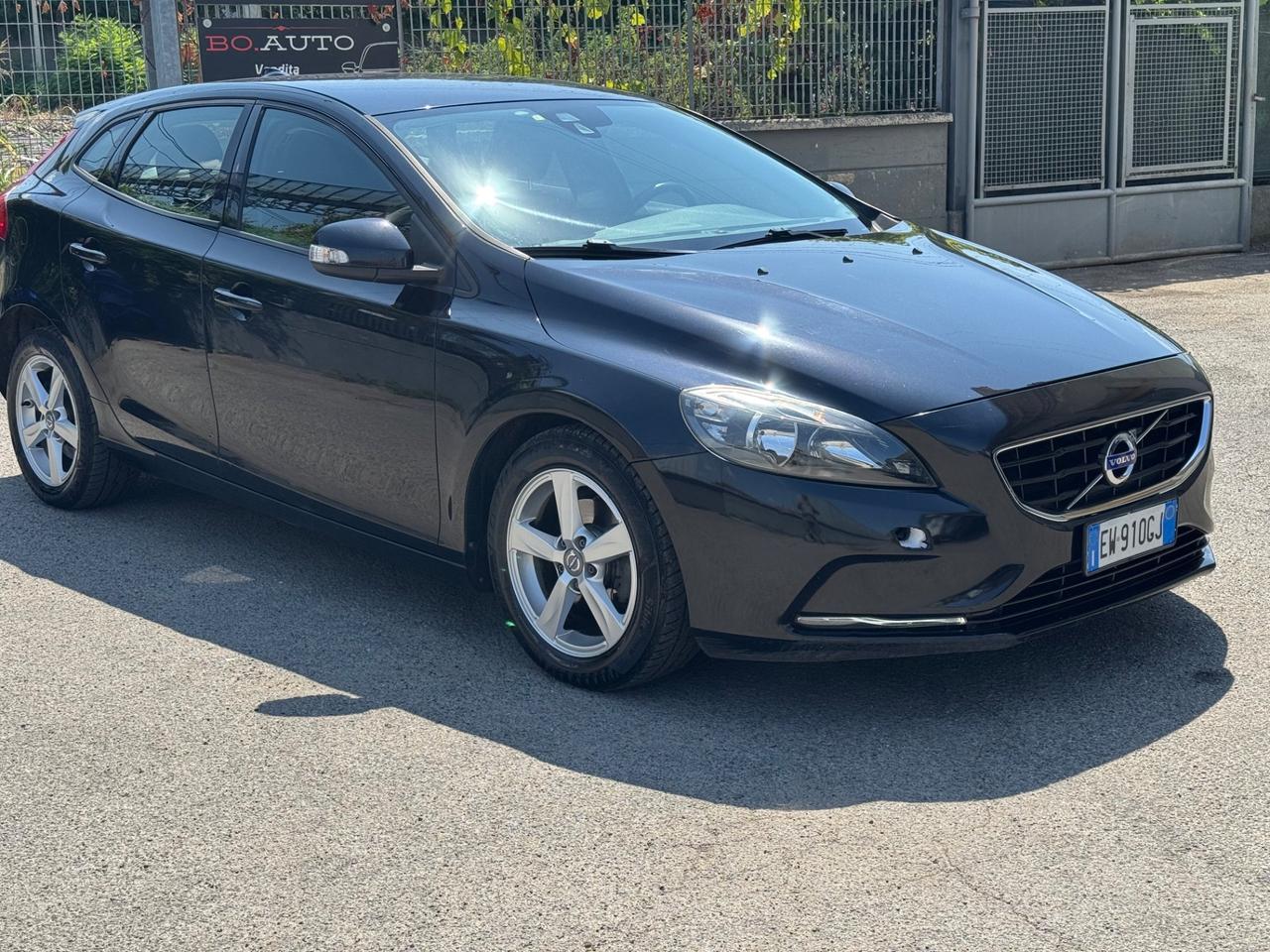 Volvo V40 D2 1.6 Summum