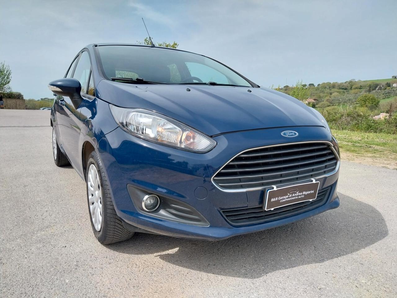 Ford Fiesta 1.5 TDCi 75CV 5 porte - ok neopatentati