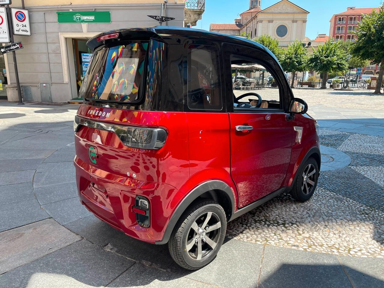 FREEDOM EVO 25 km/h Scooter Cabinato Senza Patente