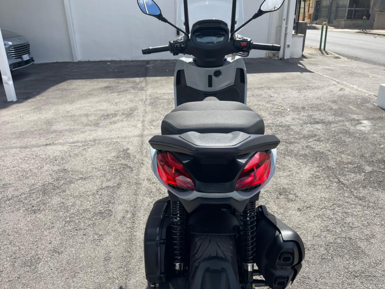 Piaggio Beverly 400 i.e. 400S HPI ANNO 2025 KM 1000 PERFETTO!!!