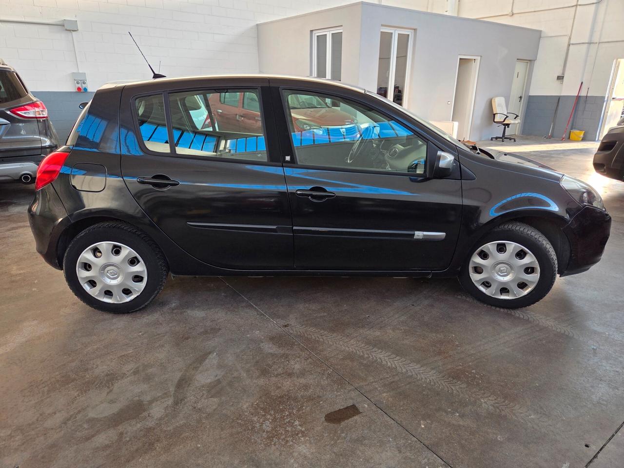 Renault Clio 1.2 16V 5 porte Confort