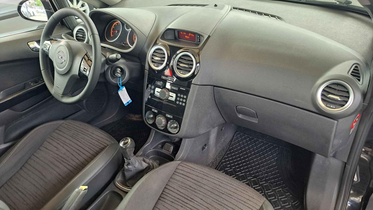 Opel Corsa 1.2 Benzina 86Cv Sport