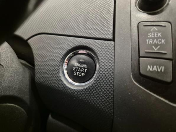 Toyota Yaris 5 Porte 1.3 Sol - NEOPATENTATI - Clima - Radio CD