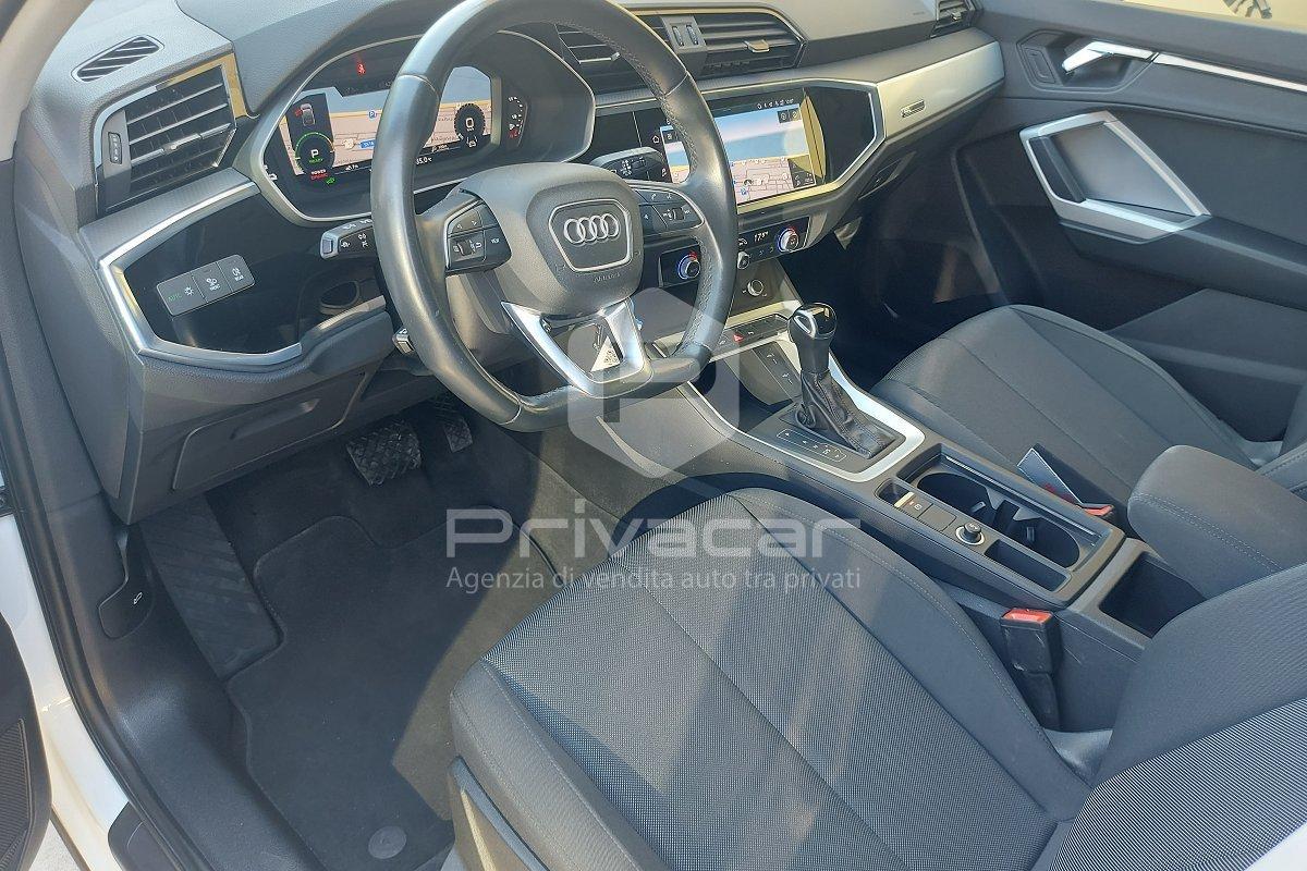 AUDI Q3 SPB 45 TFSI e S tronic Business Plus