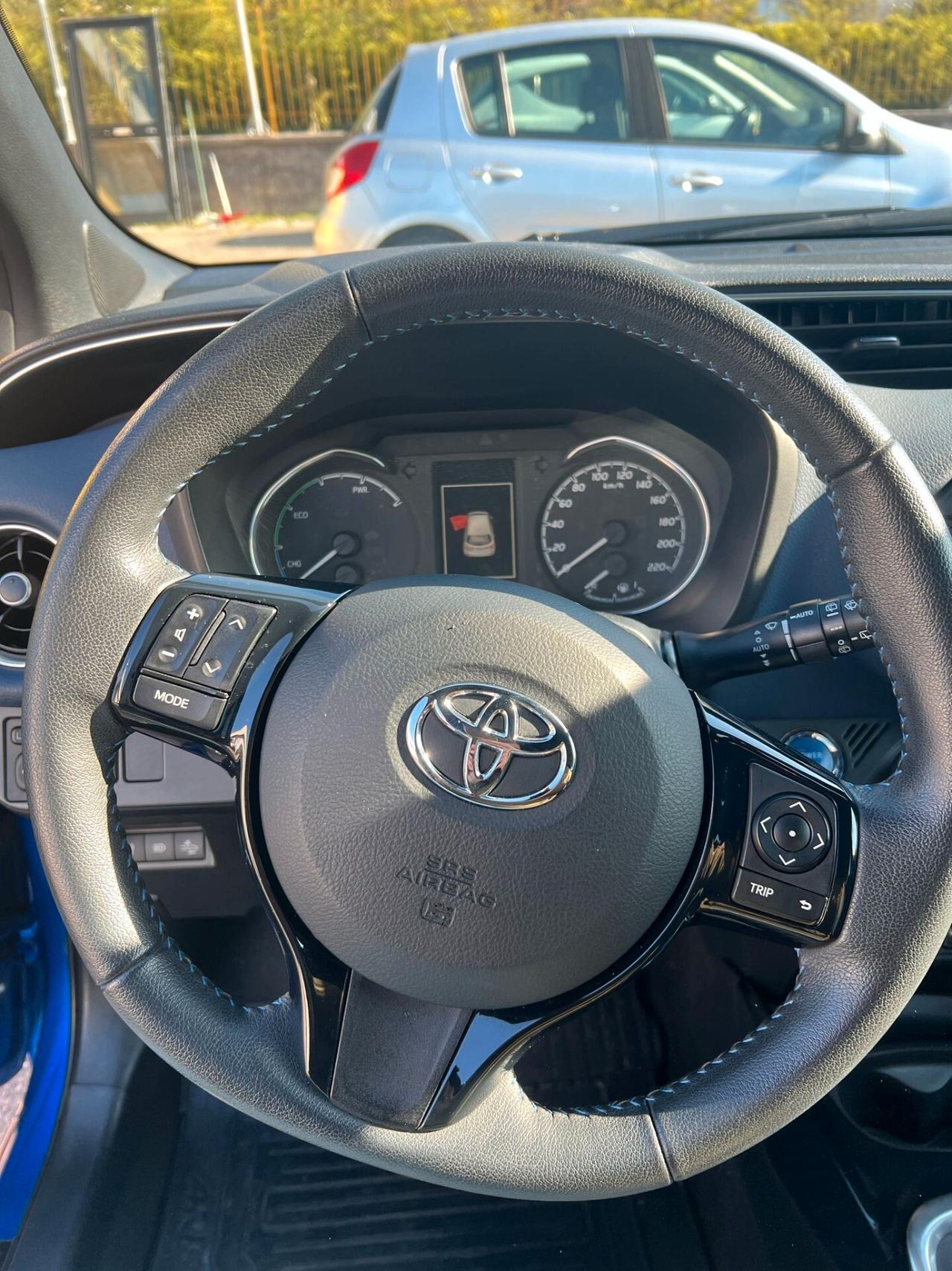 Toyota Yaris HYBRID