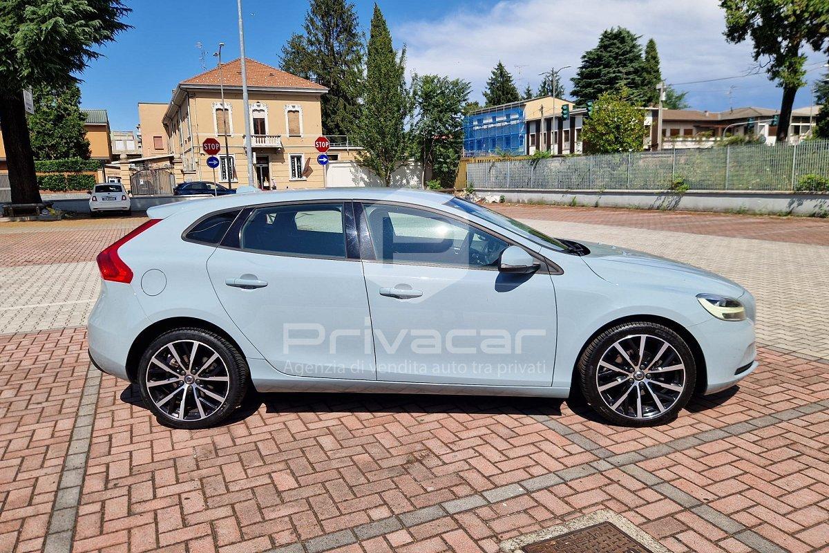 VOLVO V40 D2 Momentum