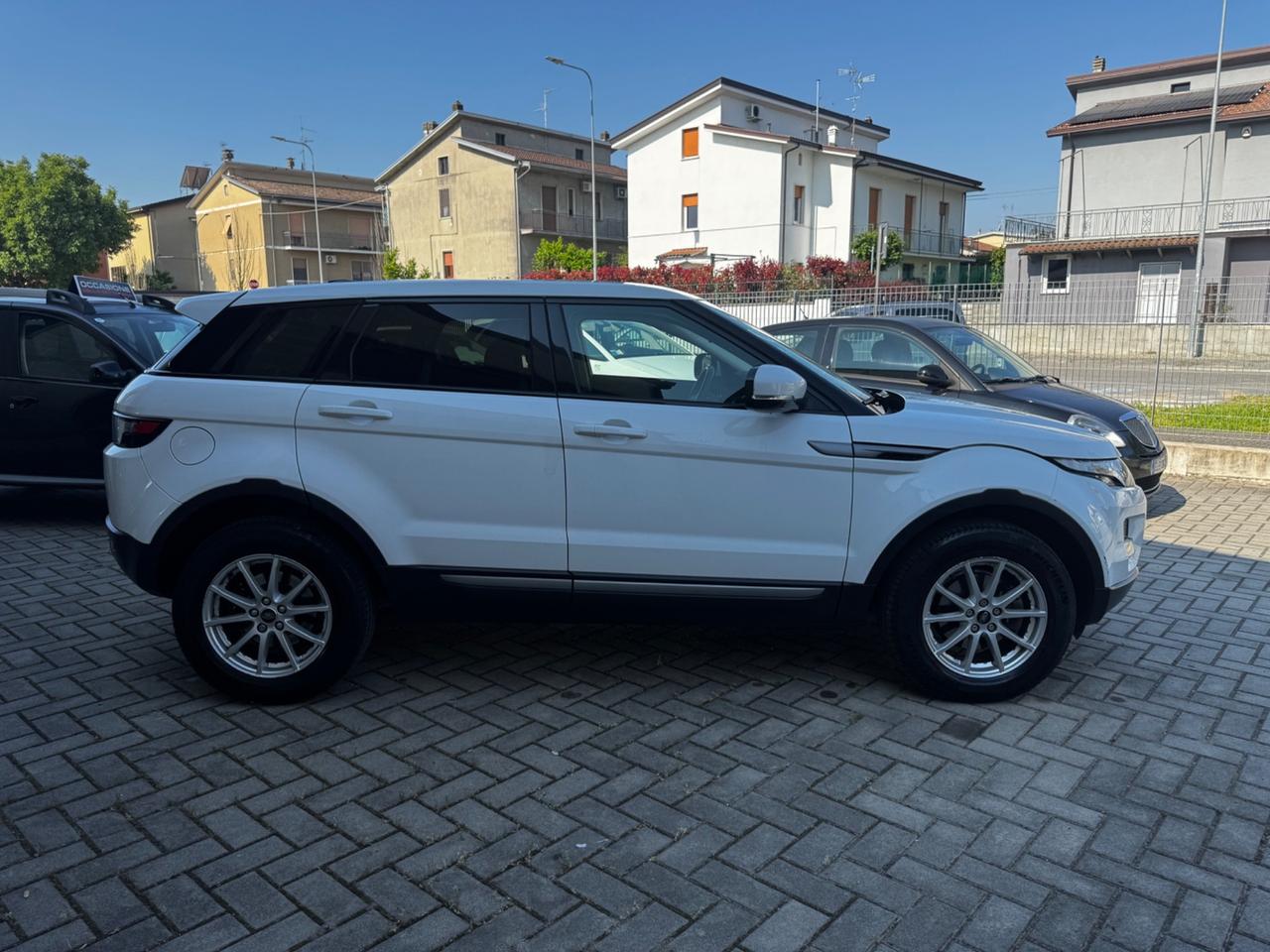 Land Rover Range Rover Evoque Range Rover Evoque 2.2 TD4 5p. Pure