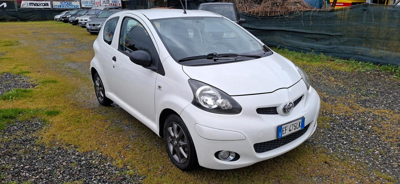 Toyota Aygo 1.0 12V VVT-i 3 porte Now Connect