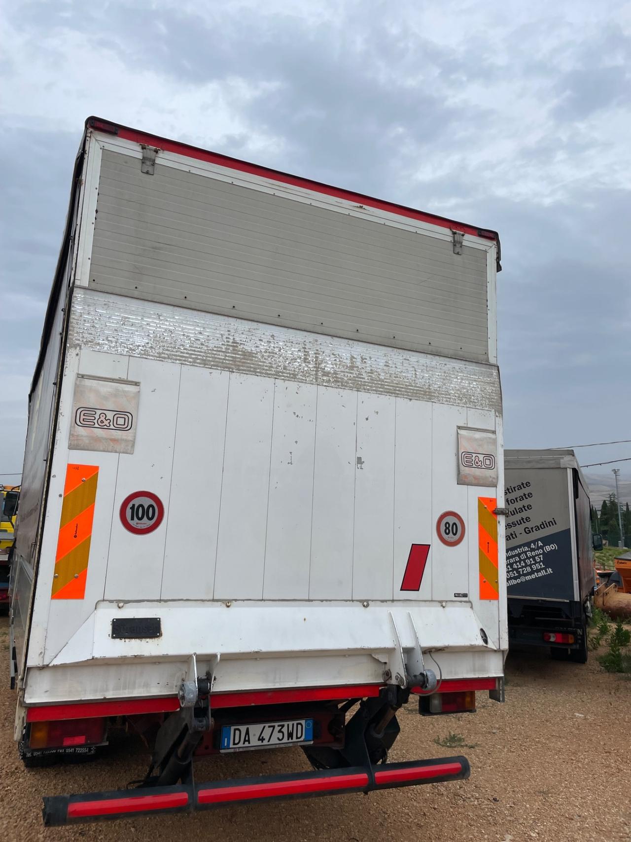 Iveco Eurocargo 75 E 15 con sponda