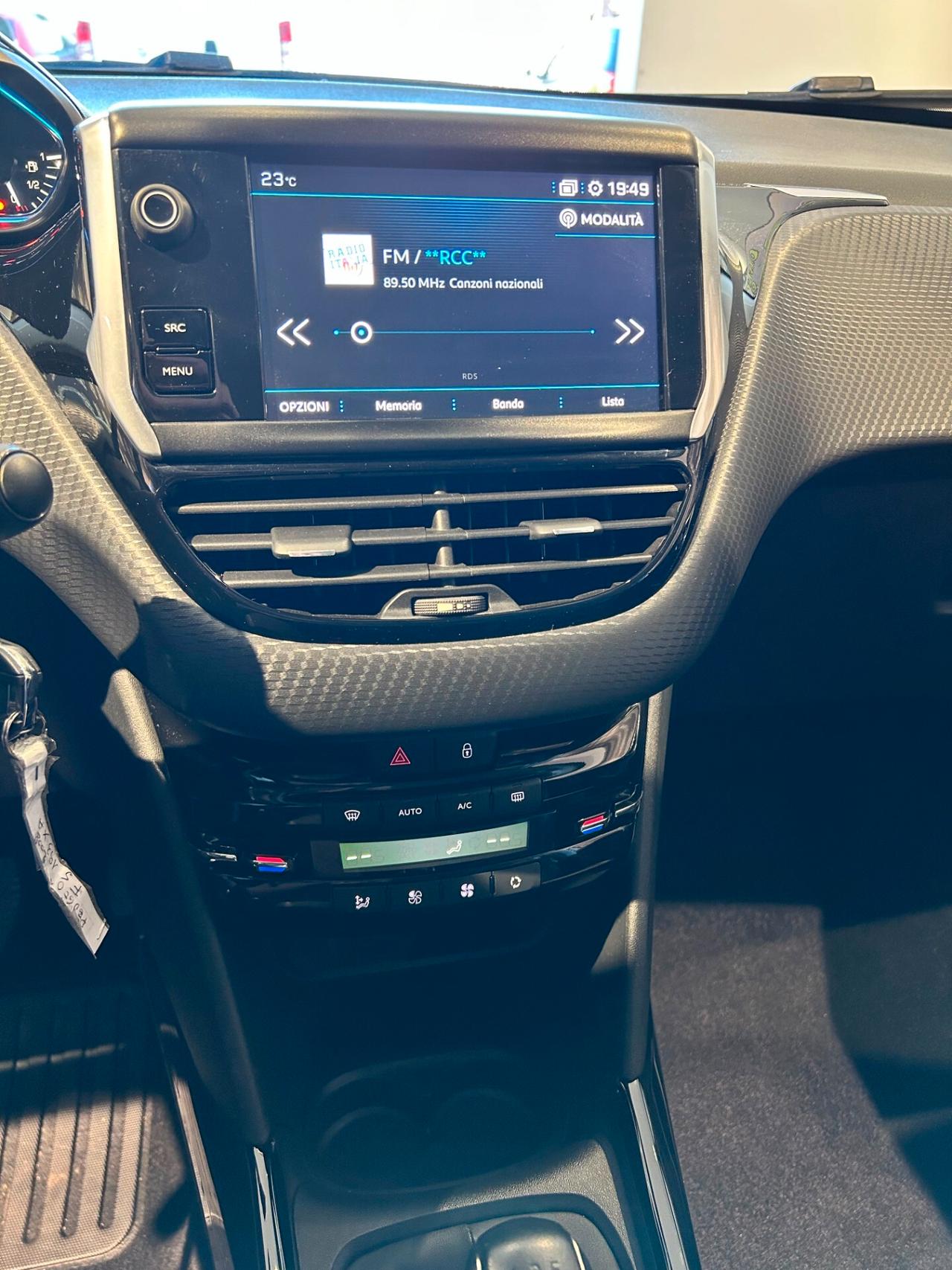 Peugeot 2008 PureTech 82 S&S Allure