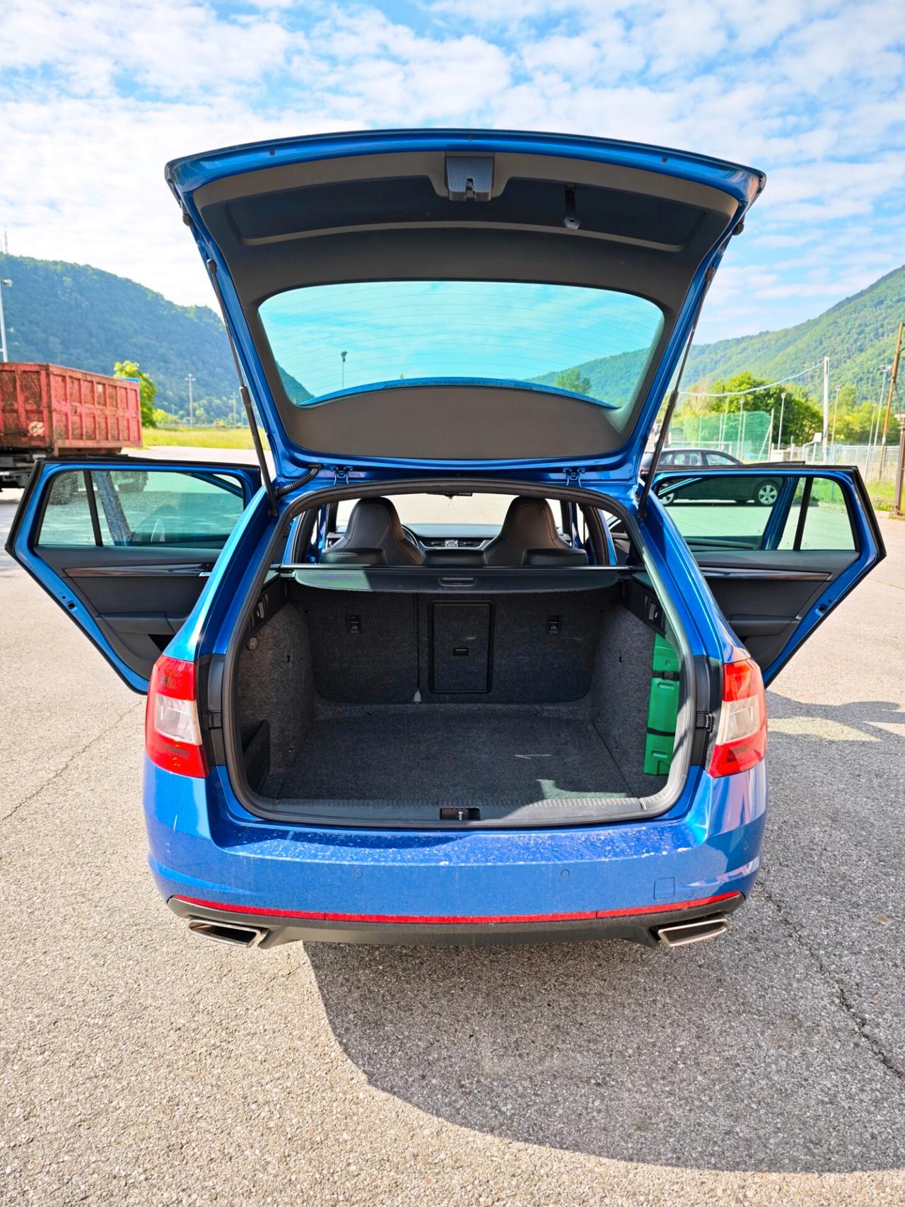 Skoda Octavia 2.0 TDI DSG Wagon RS