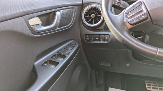 HYUNDAI Kona EV EXCLUSIVE 39KWH SPORT 136cv CAMBIO AL VOLANTE
