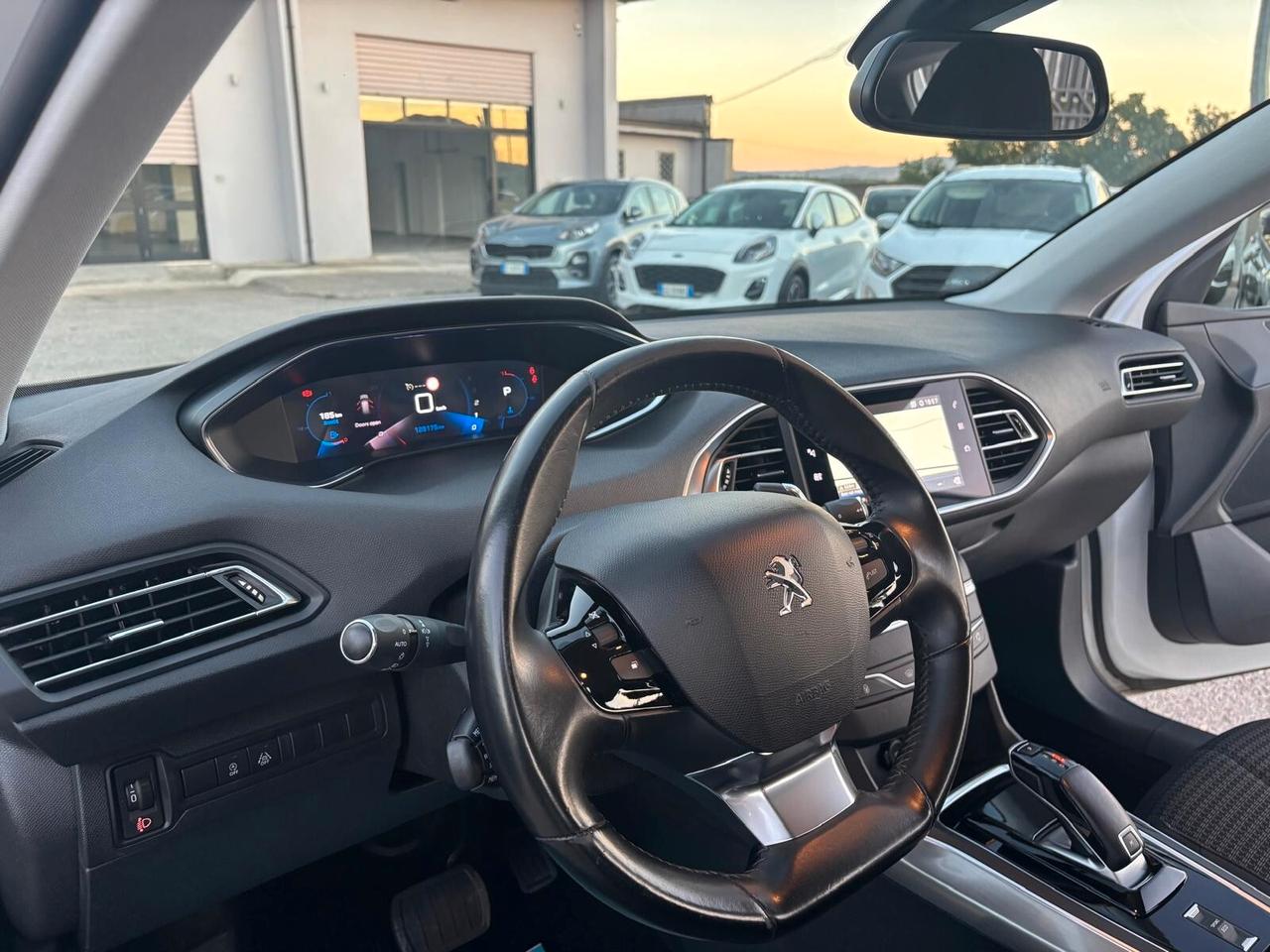 Peugeot 308 BlueHDi 130 S&S EAT8 2021