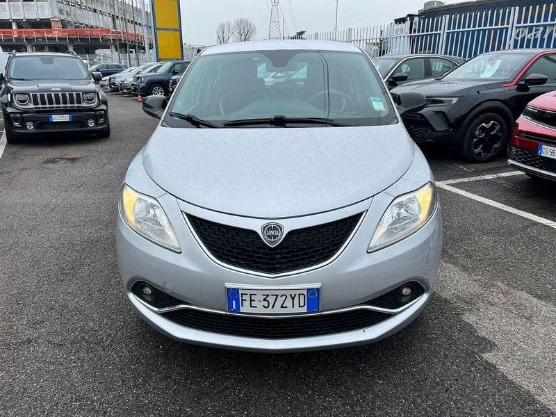 Lancia Ypsilon 1.2 69 CV 5 porte Gold