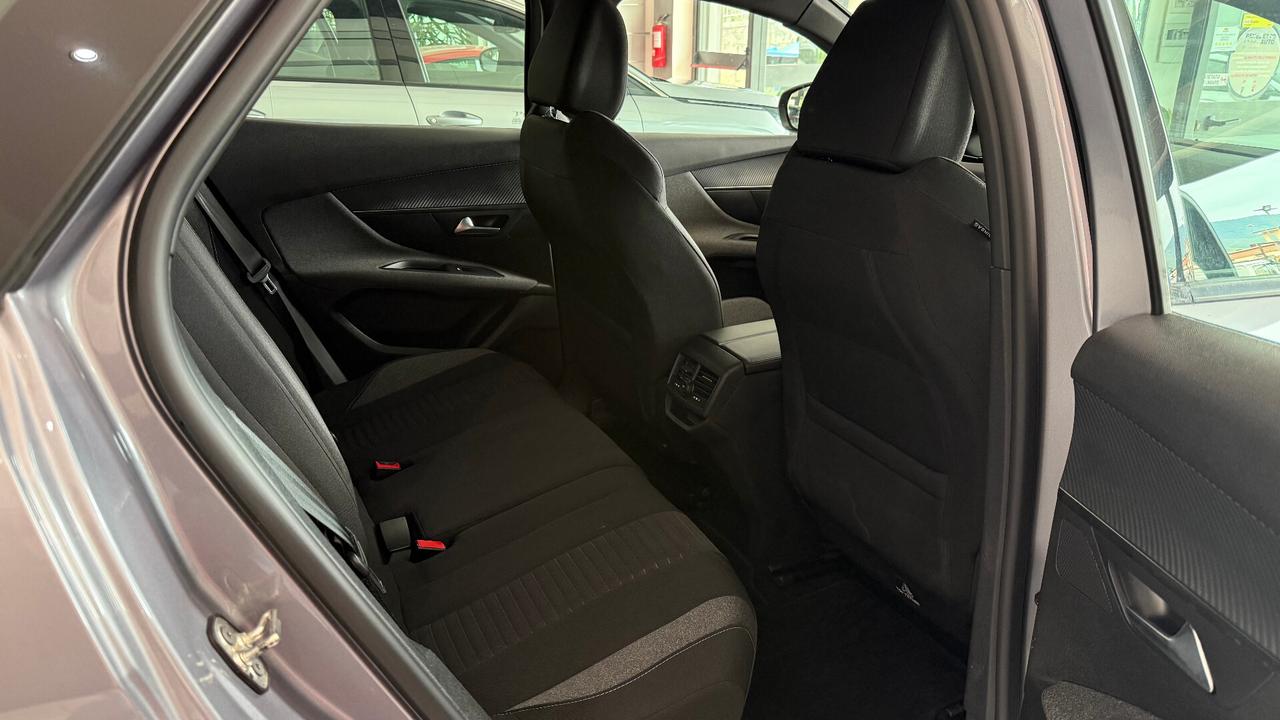 Peugeot 3008 1.5 130 CV AUTOMATICA