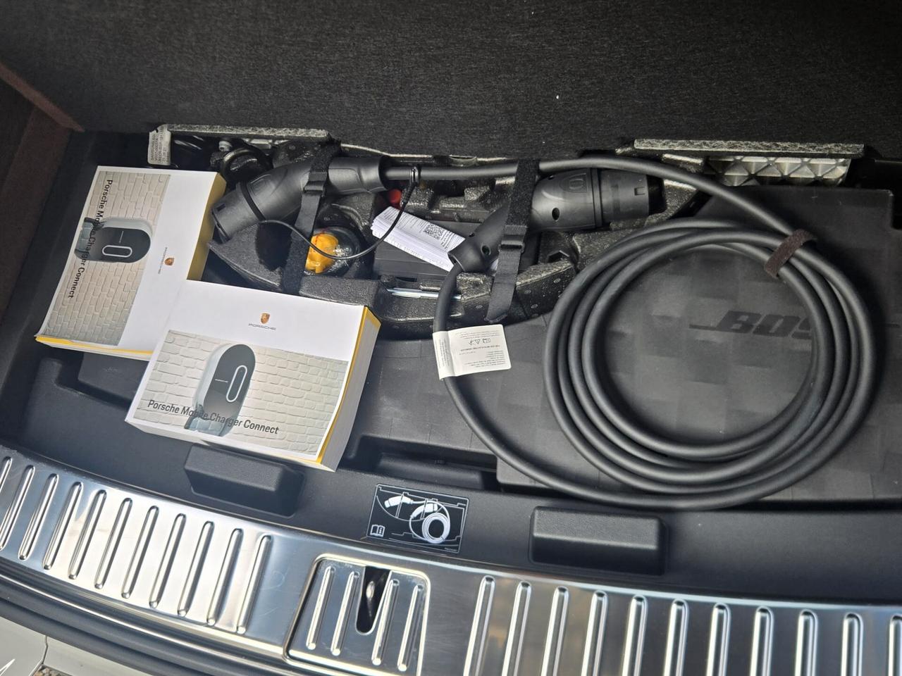 Porsche Cayenne Coupé 3.0 V6 E-Hybrid Platinum Edition