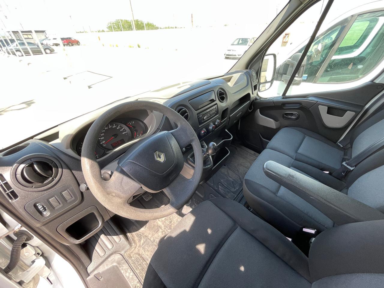 Renault Master 2.3 dci 128CV PM-TM L2H2 - 3 posti