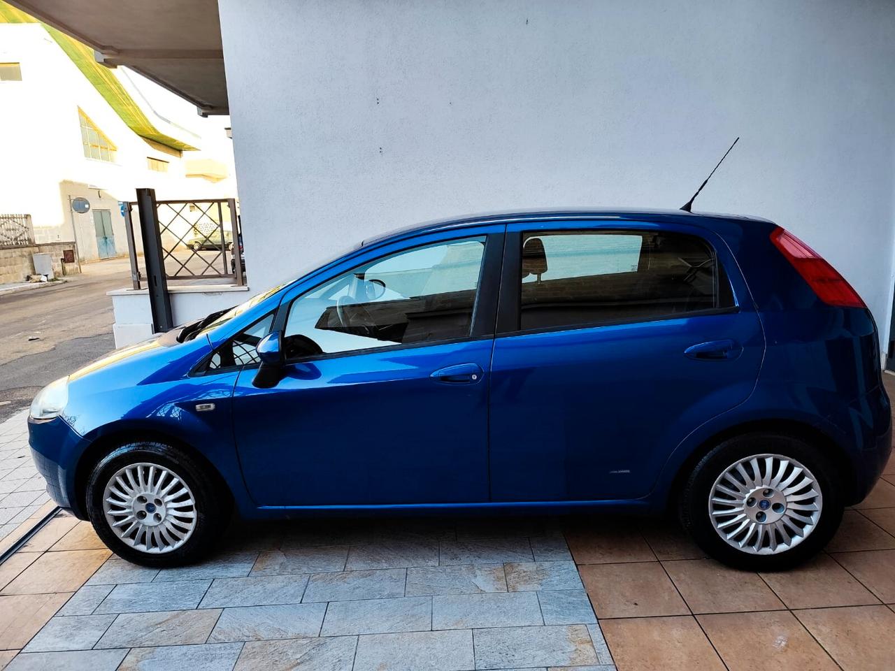 Fiat Grande Punto Grande Punto 1.4 Starjet 16V 5 porte Dynamic GPL